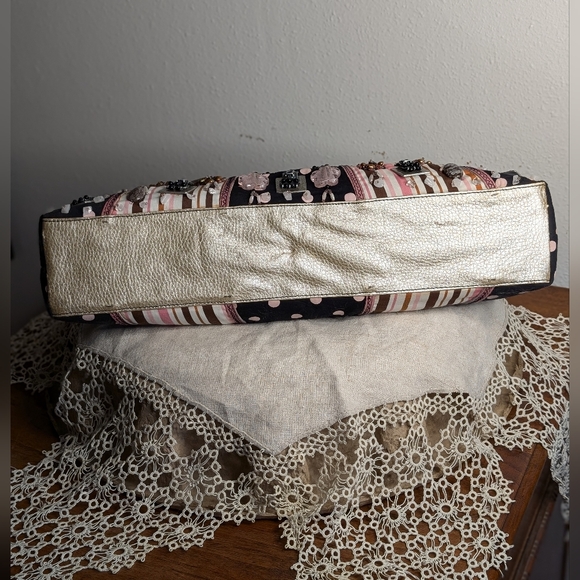 Mary Frances hand bag beads fabric - Picture 11 of 17